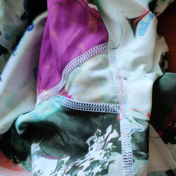 Lululemon leggings - Picture 12 of 12